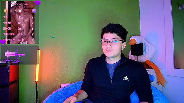 Snapshot of santyago_taylor chatting on 7, 11, 2025 santyago taylor online show from 7, 11, 2025