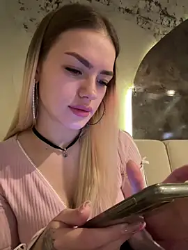 -Sexy Barbie- online show from 8, 1, 2025