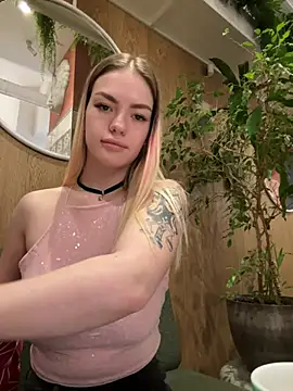 -Sexy Barbie- online show from 10, 1, 2025