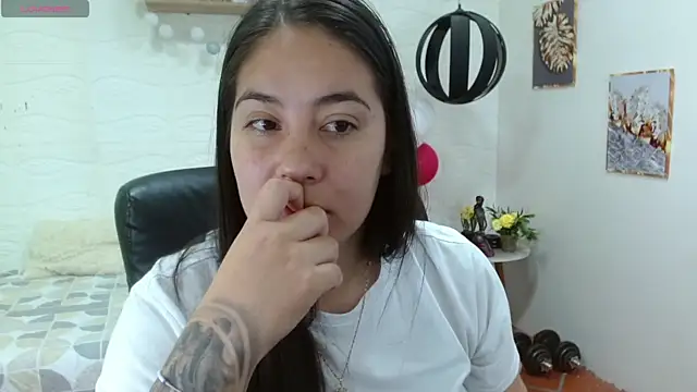 lizzaxs online show from 25, 2, 2025
