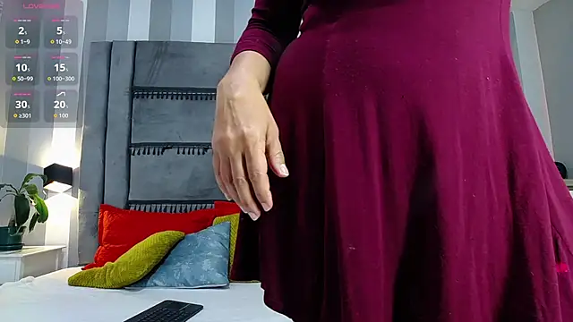 Julianewell online show from 14, 10, 2025