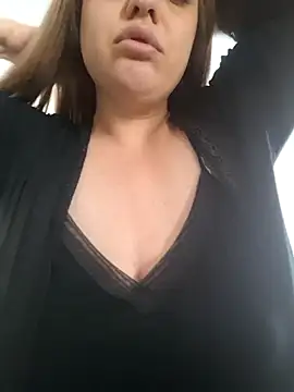 cansuozell online show from 22, 11, 2025