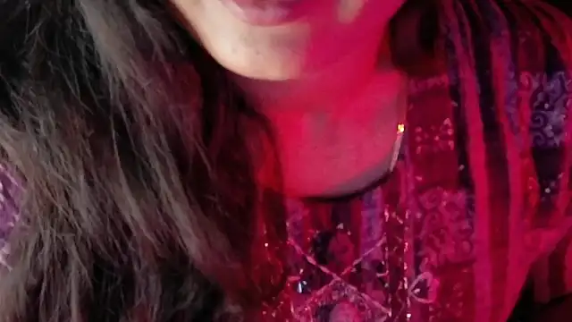 SexyAndHottie online show from 6, 3, 2026