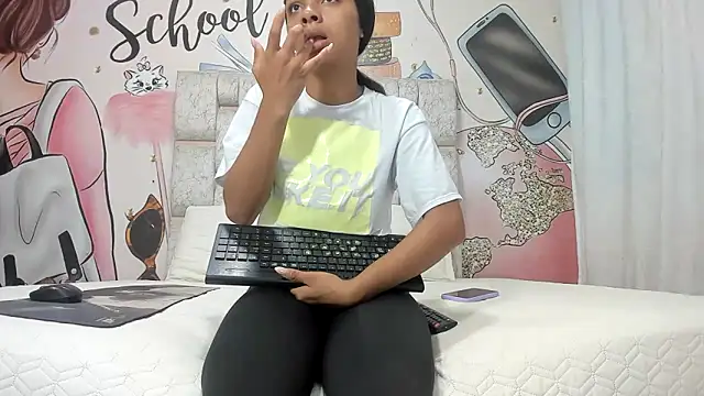 KOURTNEY-- online show from 14, 1, 2025