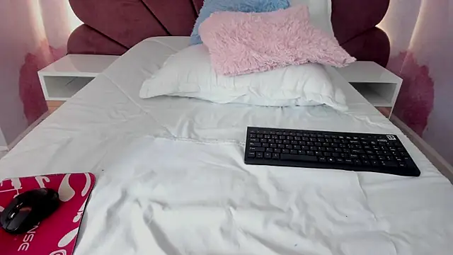 Carohorny4u online show from 17, 11, 2025