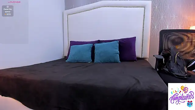  Peach1  online show from 10, 10, 2025