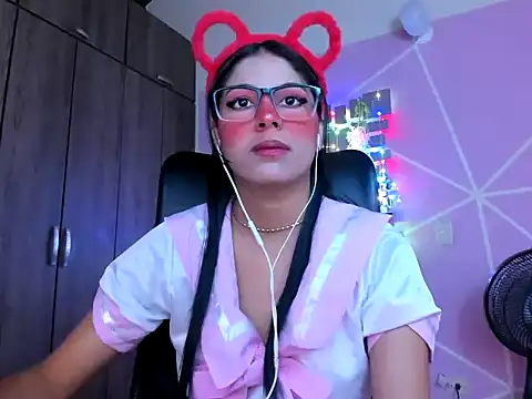  ALLYSON18  online show from 12, 1, 2025