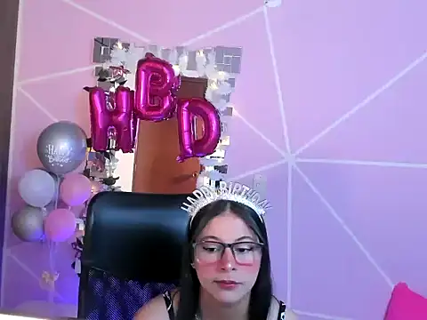 Snapshot of _ALLYSON18_ chatting on 11, 11, 2025 ALLYSON18 online show from 11, 11, 2025