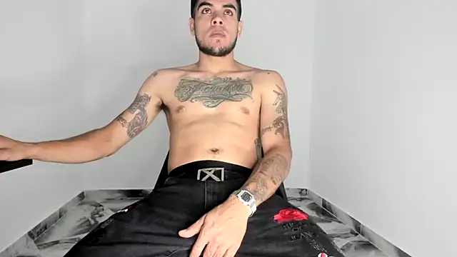 mikee scooth online show from 23, 11, 2025