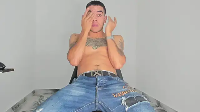 mikee scooth online show from 12, 1, 2026