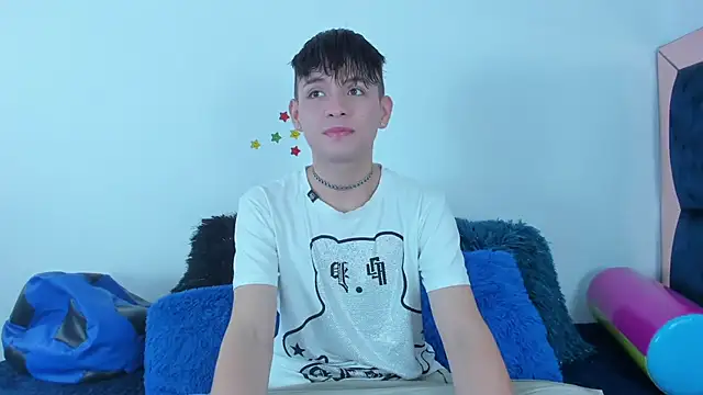 Snapshot of Bragam_Stiven chatting on 4, 3, 2025 Bragam Stiven online show from 4, 3, 2025