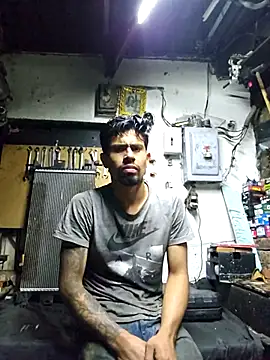 Snapshot of Menpolla_hot chatting on 11, 11, 2025 Menpolla hot online show from 11, 11, 2025