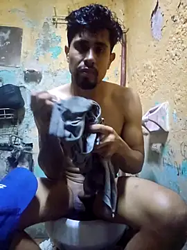 Snapshot of Menpolla_hot chatting on 15, 11, 2025 Menpolla hot online show from 15, 11, 2025