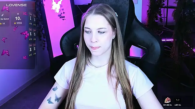 Snapshot of CuteMousee chatting on 25, 10, 2025 CuteMousee online show from 25, 10, 2025