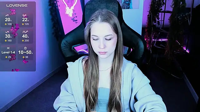 Snapshot of CuteMousee chatting on 27, 10, 2025 CuteMousee online show from 27, 10, 2025