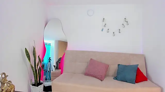 Sweetluna   online show from 21, 10, 2025