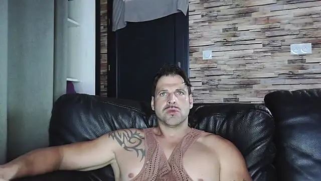 XxBigboybandxX online show from 20, 10, 2025