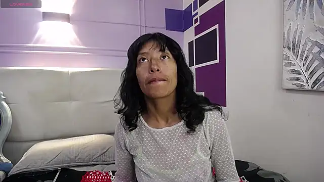 karolinee 66  online show from 13, 12, 2025