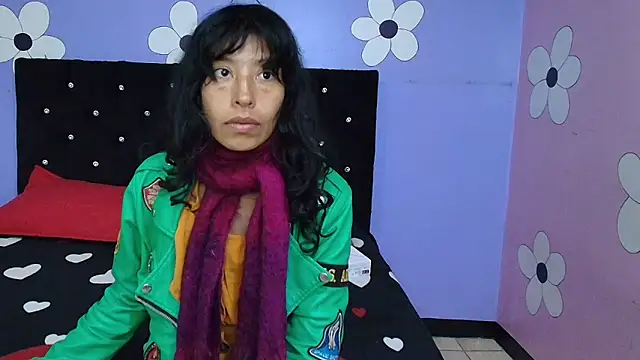 karolinee 66  online show from 5, 3, 2026