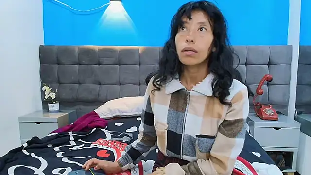 karolinee 66  online show from 12, 3, 2026