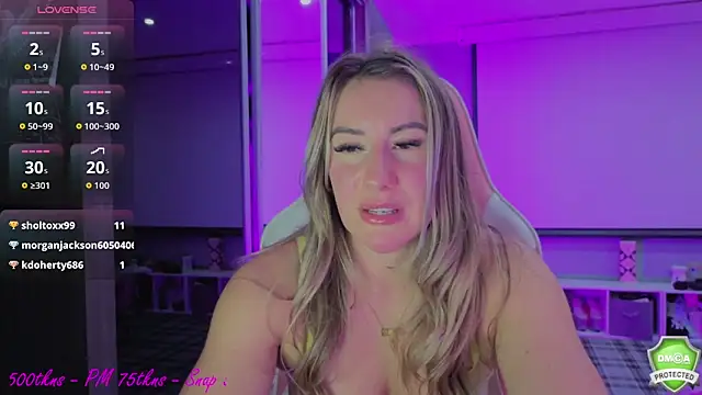 Snapshot of Daisydelicious chatting on 10, 11, 2025 Daisydelicious online show from 10, 11, 2025