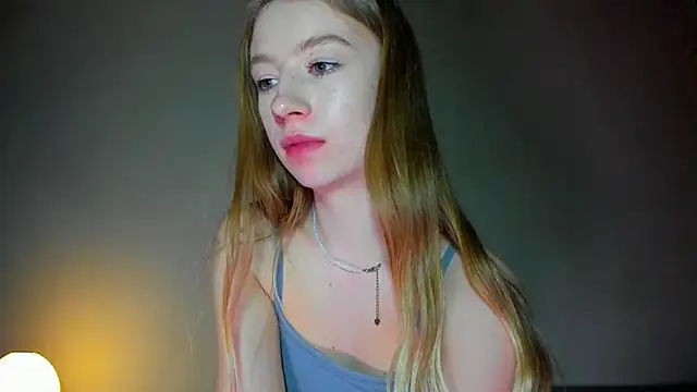 Snapshot of minidivaa_ chatting on 5, 4, 2026 minidivaa online show from 5, 4, 2026