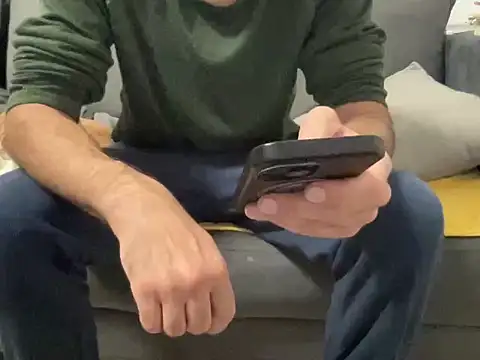 4small4inchlol online show from 3, 12, 2025