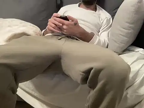 4small4inchlol online show from 3, 2, 2026