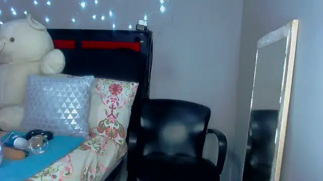 MissBigNipples online show from 17, 1, 2025
