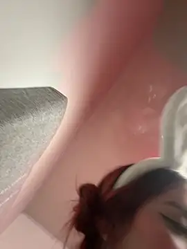 Snapshot of Isa_smeraldy chatting on 4, 3, 2026 Isa smeraldy online show from 4, 3, 2026