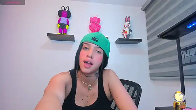 Gangster Girl online show from 6, 2, 2026