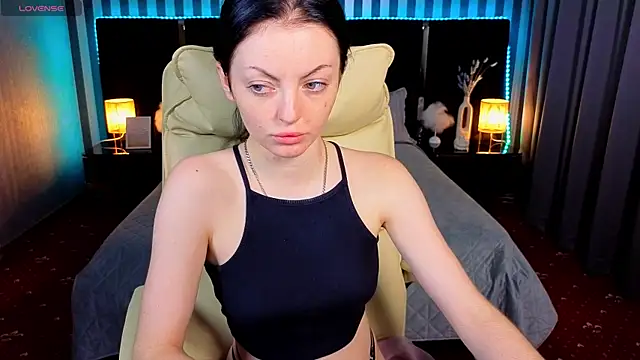 Daisy Delight online show from 11, 11, 2025