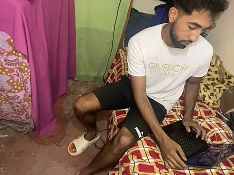 Snapshot of GaaTto chatting on 21, 10, 2025 GaaTto online show from 21, 10, 2025