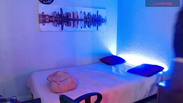 Snapshot of mixie_cute chatting on 21, 2, 2025 mixie cute online show from 21, 2, 2025