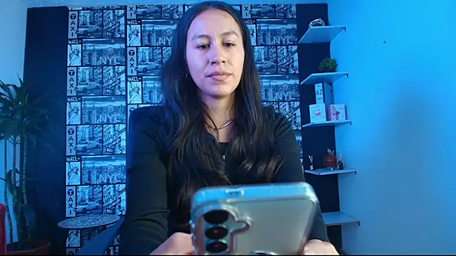 EmiGomez  online show from 9, 3, 2026