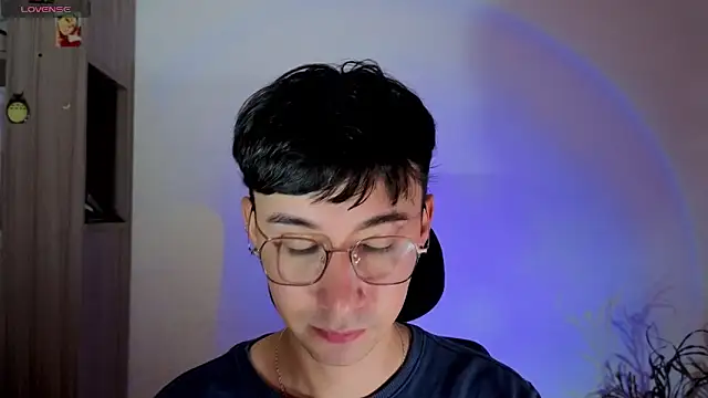 Snapshot of cameron_cum chatting on 14, 10, 2025 cameron cum online show from 14, 10, 2025