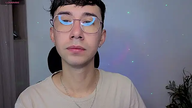 Snapshot of cameron_cum chatting on 16, 10, 2025 cameron cum online show from 16, 10, 2025