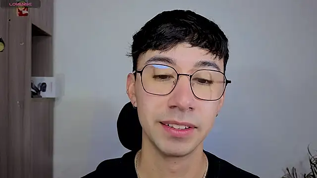 Snapshot of cameron_cum chatting on 18, 10, 2025 cameron cum online show from 18, 10, 2025