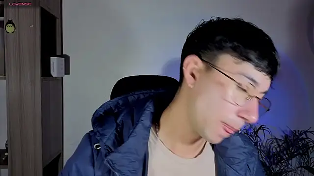 Snapshot of cameron_cum chatting on 24, 10, 2025 cameron cum online show from 24, 10, 2025