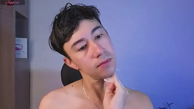 Snapshot of cameron_cum chatting on 12, 11, 2025 cameron cum online show from 12, 11, 2025