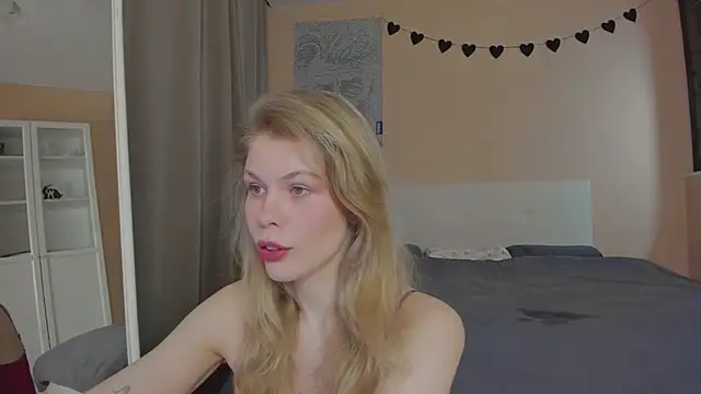 Snapshot of ass_latte chatting on 16, 12, 2025 ass latte online show from 16, 12, 2025