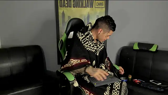 Snapshot of jamesinked_ chatting on 3, 1, 2025 jamesinked online show from 3, 1, 2025