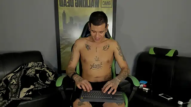 Snapshot of jamesinked_ chatting on 21, 1, 2025 jamesinked online show from 21, 1, 2025