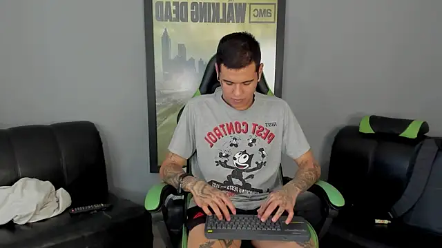 Snapshot of jamesinked_ chatting on 28, 1, 2025 jamesinked online show from 28, 1, 2025