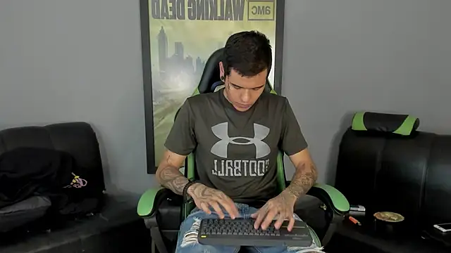 Snapshot of jamesinked_ chatting on 12, 2, 2025 jamesinked online show from 12, 2, 2025