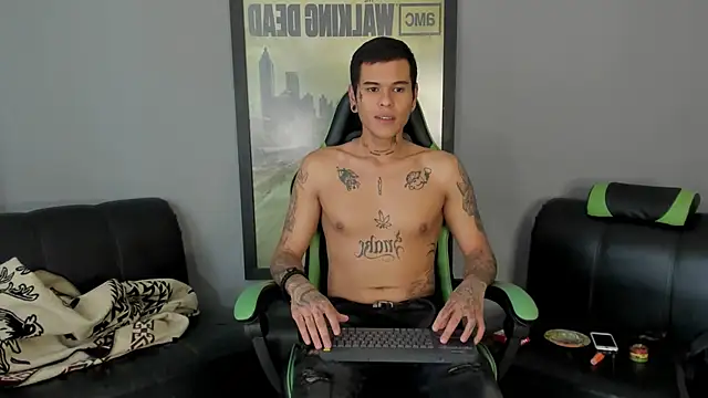 Snapshot of jamesinked_ chatting on 17, 2, 2025 jamesinked online show from 17, 2, 2025