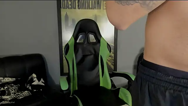 Snapshot of jamesinked_ chatting on 28, 2, 2025 jamesinked online show from 28, 2, 2025