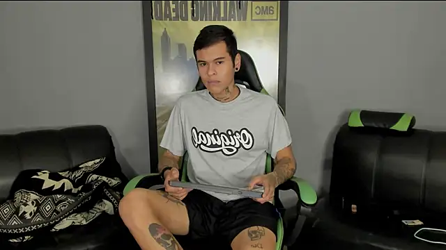 Snapshot of jamesinked_ chatting on 28, 2, 2025 jamesinked online show from 28, 2, 2025