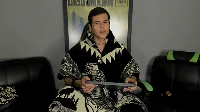 Snapshot of jamesinked_ chatting on 7, 3, 2025 jamesinked online show from 7, 3, 2025