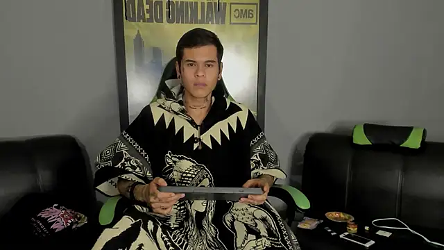 Snapshot of jamesinked_ chatting on 7, 3, 2025 jamesinked online show from 7, 3, 2025